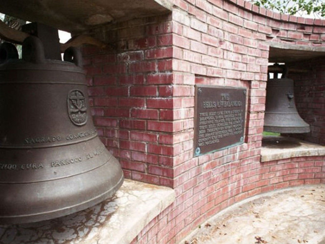 Mỹ trả chuông nhà thờ cho Philippines