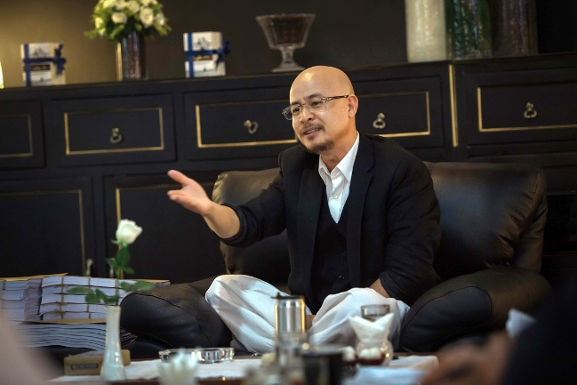 Ông Đặng Lê Nguyên Vũ xuất hiện trước báo giới