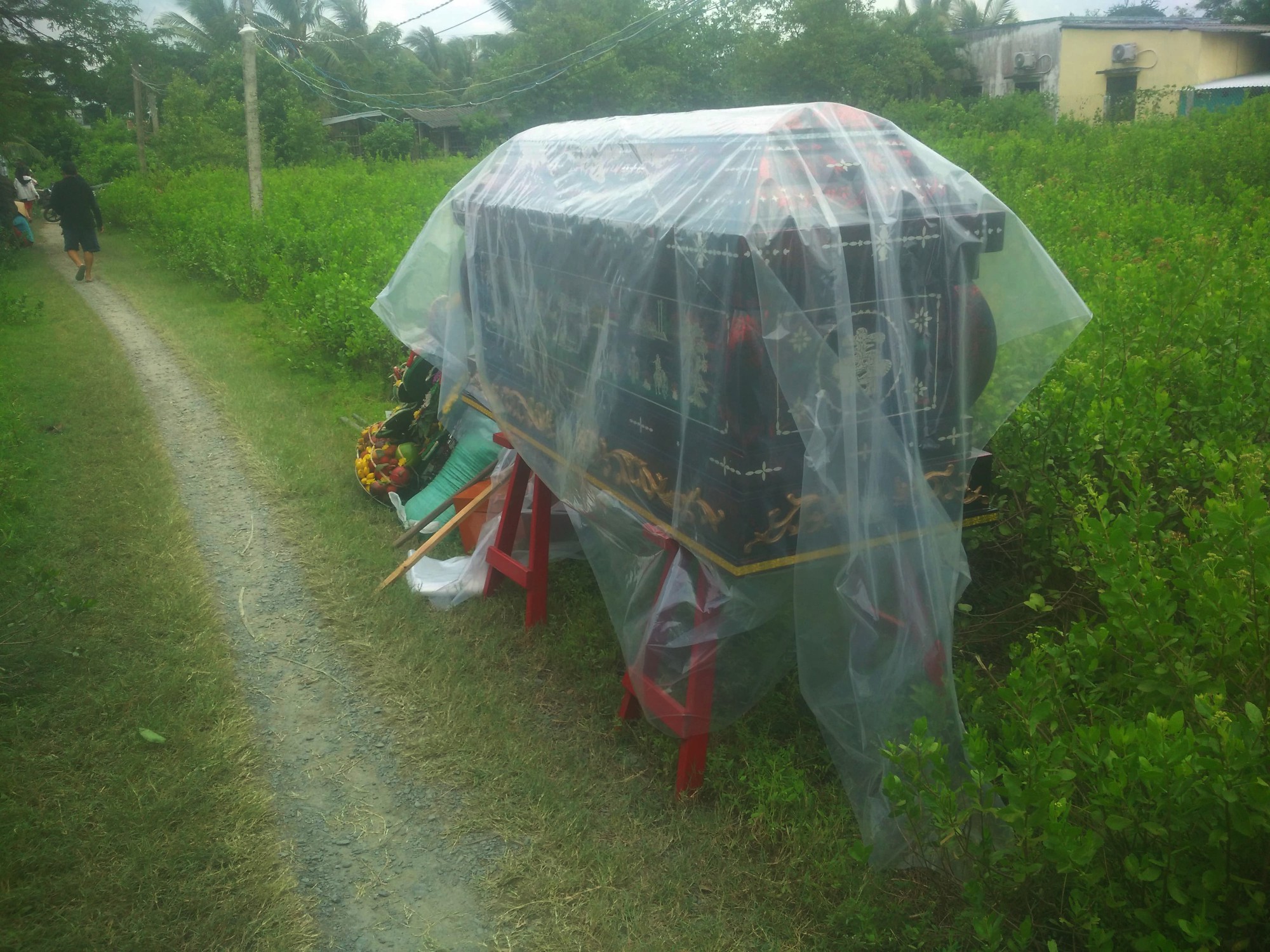 Bố của bé gái 5 tuổi bị chồng sau của vợ sát hại tại Tiền Giang: Con ơi, bố đến rồi này