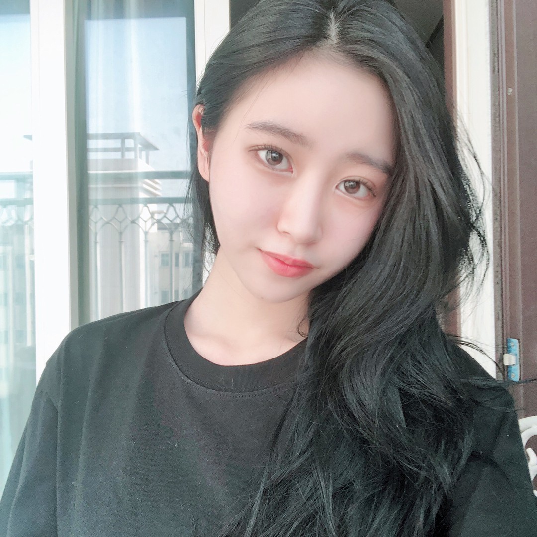 Theo bác sĩ da liễu, 8 thói quen không ngờ tới này sẽ khiến tình trạng da bóng dầu thêm tồi tệ