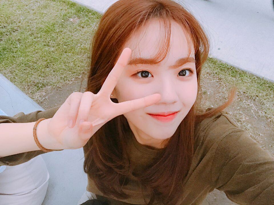 Theo bác sĩ da liễu, 8 thói quen không ngờ tới này sẽ khiến tình trạng da bóng dầu thêm tồi tệ