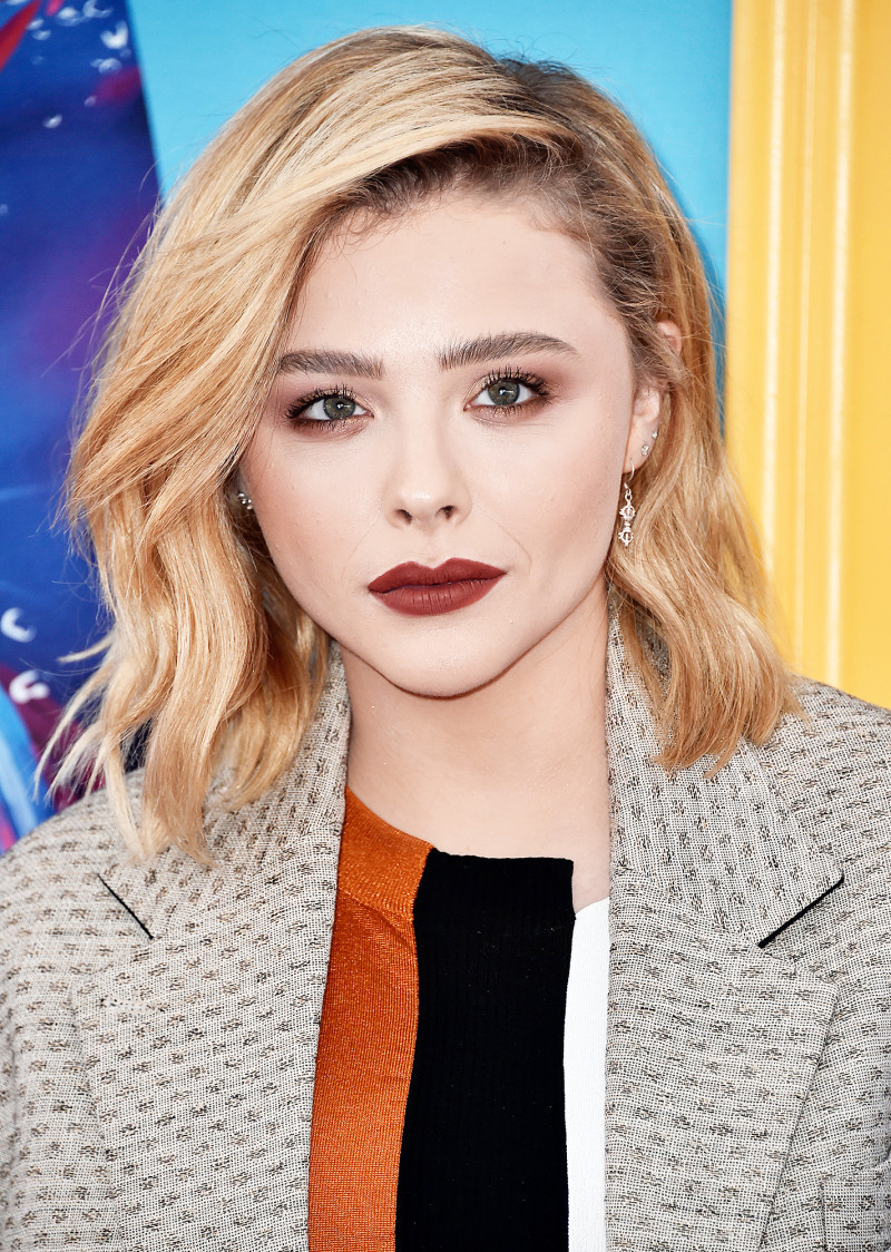 10 xu hướng make up các cô gái nên học hỏi ở Teen Choice Awards 2018