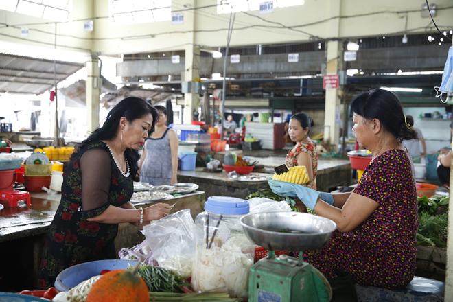 Học viện mẹ chồng tập 3: Mẹ chồng Lâm Khánh Chi khuyên con trai nên nhịn vợ