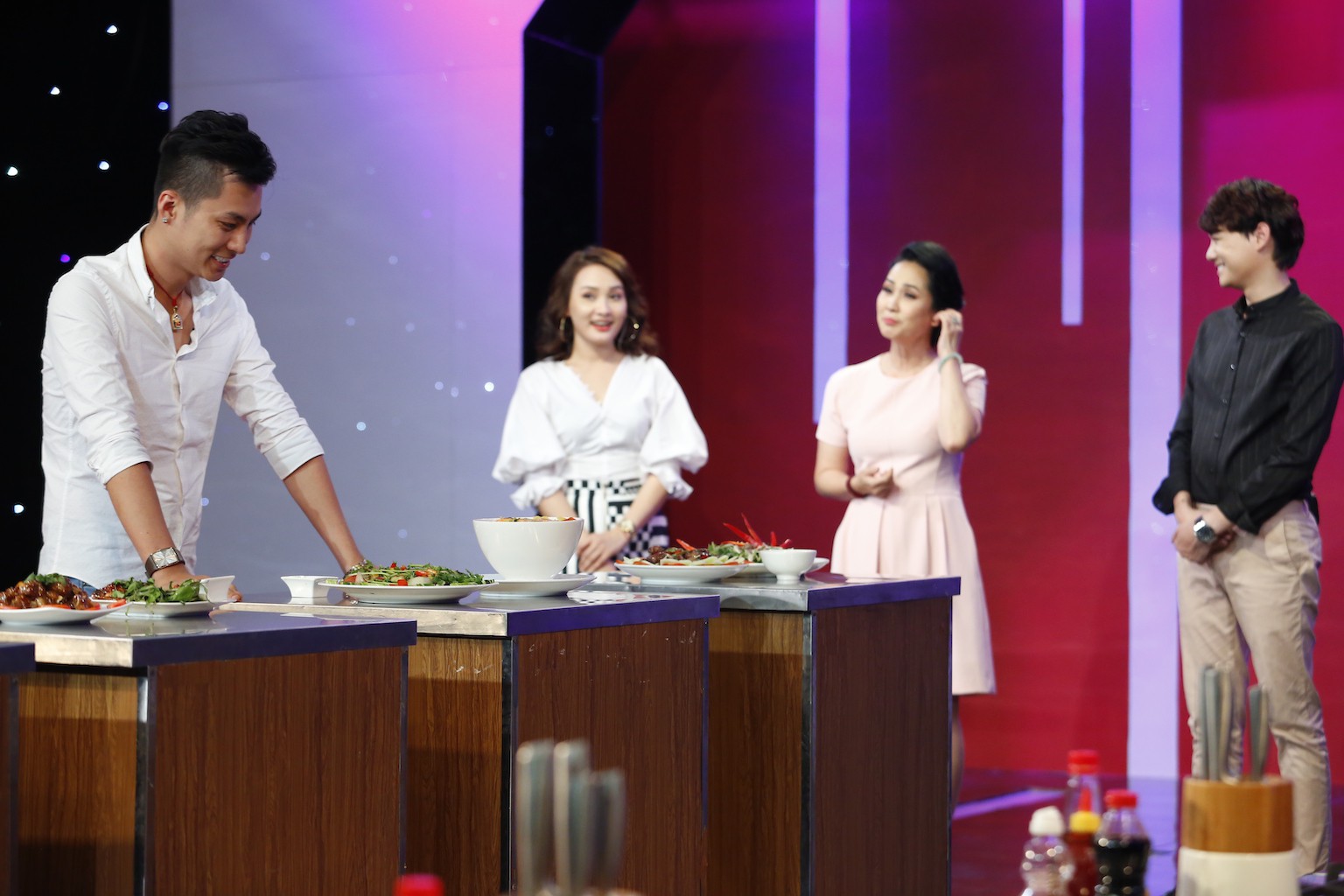 Học viện mẹ chồng tập 3: Mẹ chồng Lâm Khánh Chi khuyên con trai nên nhịn vợ