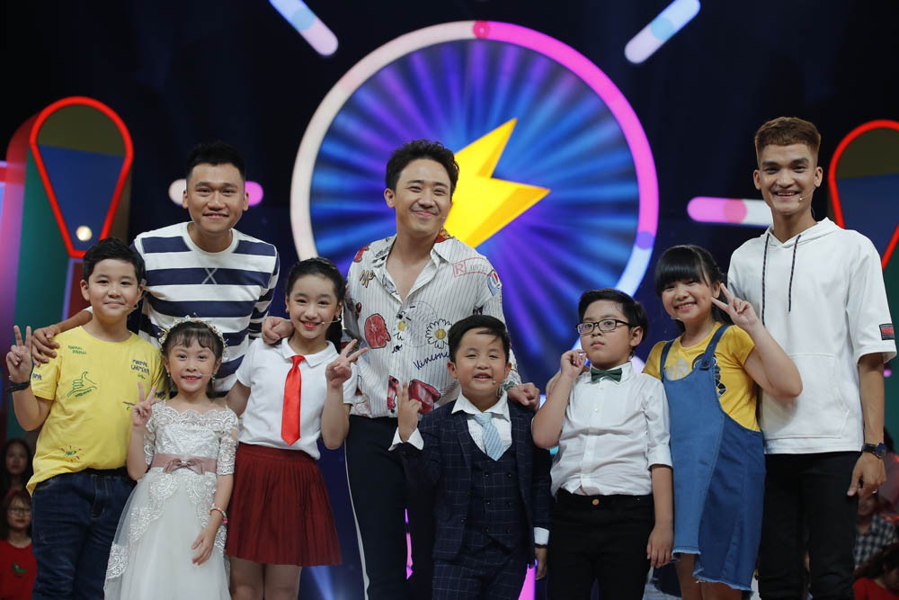Nhanh như chớp nhí tập 2: Mr. Cần Trô bị tóm sống khi định chơi ăn gian ngay trên sóng truyền hình Nhanh như chớp nhí tập 2: Mr. Cần Trô bị tóm sống khi định chơi ăn gian ngay trên sóng truyền hình
