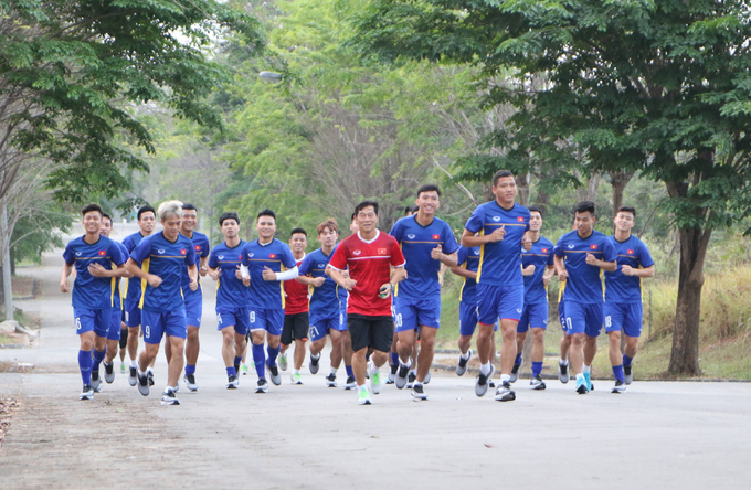 Buổi tập trong công viên của Olympic Việt Nam