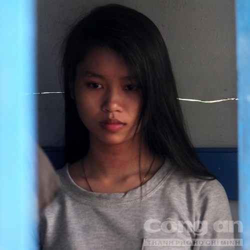 Thảm án ở Tiền Giang: Cô gái 17 tuổi run rẩy kể lại phút được tha mạng