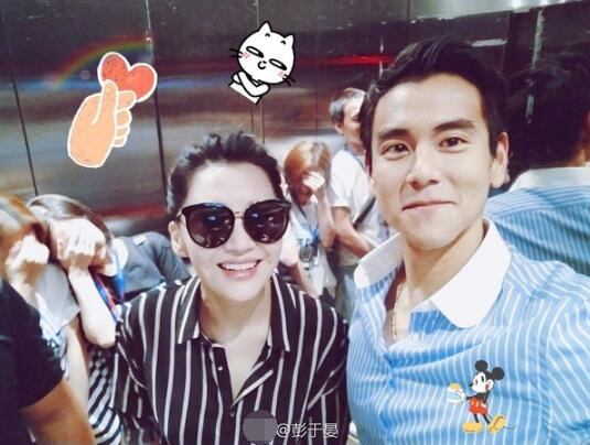 Thánh cô Hứa Tình bị nghi hẹn hò tài tử kém 13 tuổi Bành Vu Yến