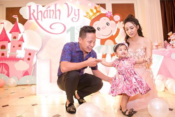 Xinh đẹp, hạnh phúc nhưng sau sinh, mỹ nhân Việt không khỏi hận bản thân, căm ghét cuộc đời