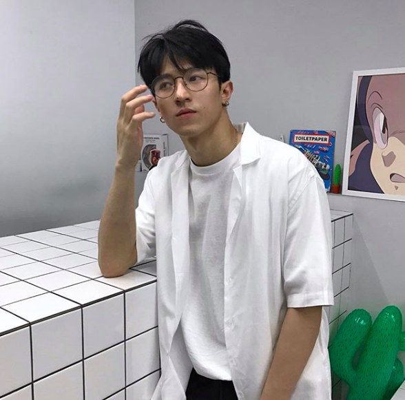 Chàng trai HongKong gây sốt với vẻ ngoài cực tài tử và bụi bặm