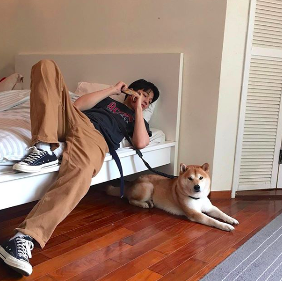 Chàng trai HongKong gây sốt với vẻ ngoài cực tài tử và bụi bặm