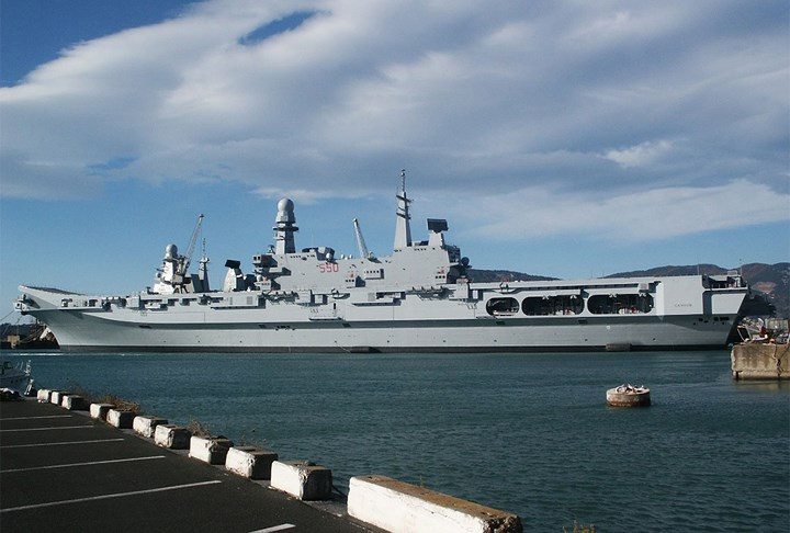 Ngạc nhiên Tàu sân bay Cavour nhỏ nhưng có võ của Italy