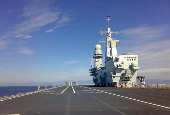 Ngạc nhiên Tàu sân bay Cavour nhỏ nhưng có võ của Italy