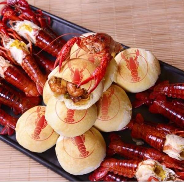 Bánh trung thu biết nói, giá chưa đầy 500.000 đồng/hộ