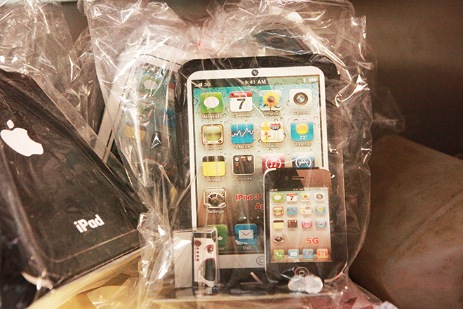 Tháng cô hồn, thủ phủ vàng mã bán cả cô dâu, chú rể