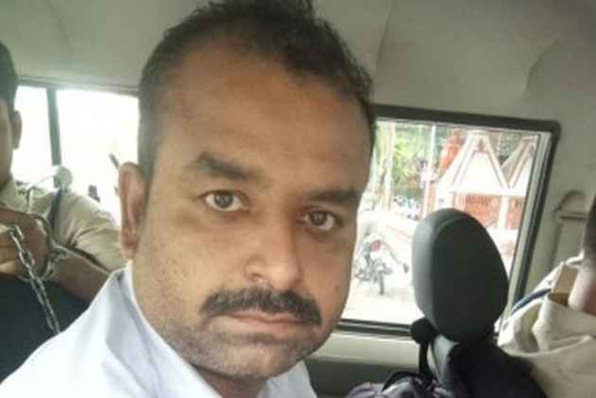 Bị chủ nhà nghỉ bắt xem phim sex và cưỡng hiếp suốt 6 tháng