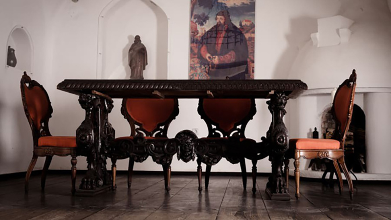 Ghé thăm lâu đài của bá tước Dracula khét tiếng: U ám và tĩnh mịch đến sởn tóc gáy nhưng liệu có đẫm máu như lời đồn?