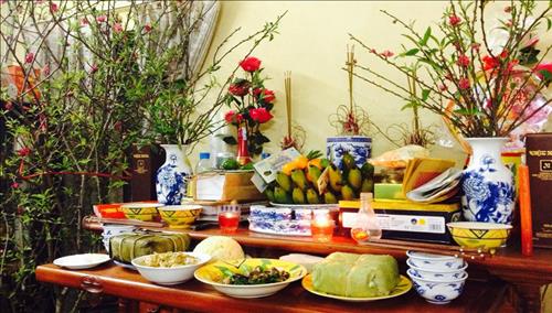 Những loại hoa nên và không nên cắm trên bàn thờ kẻo rước họa vào nhà