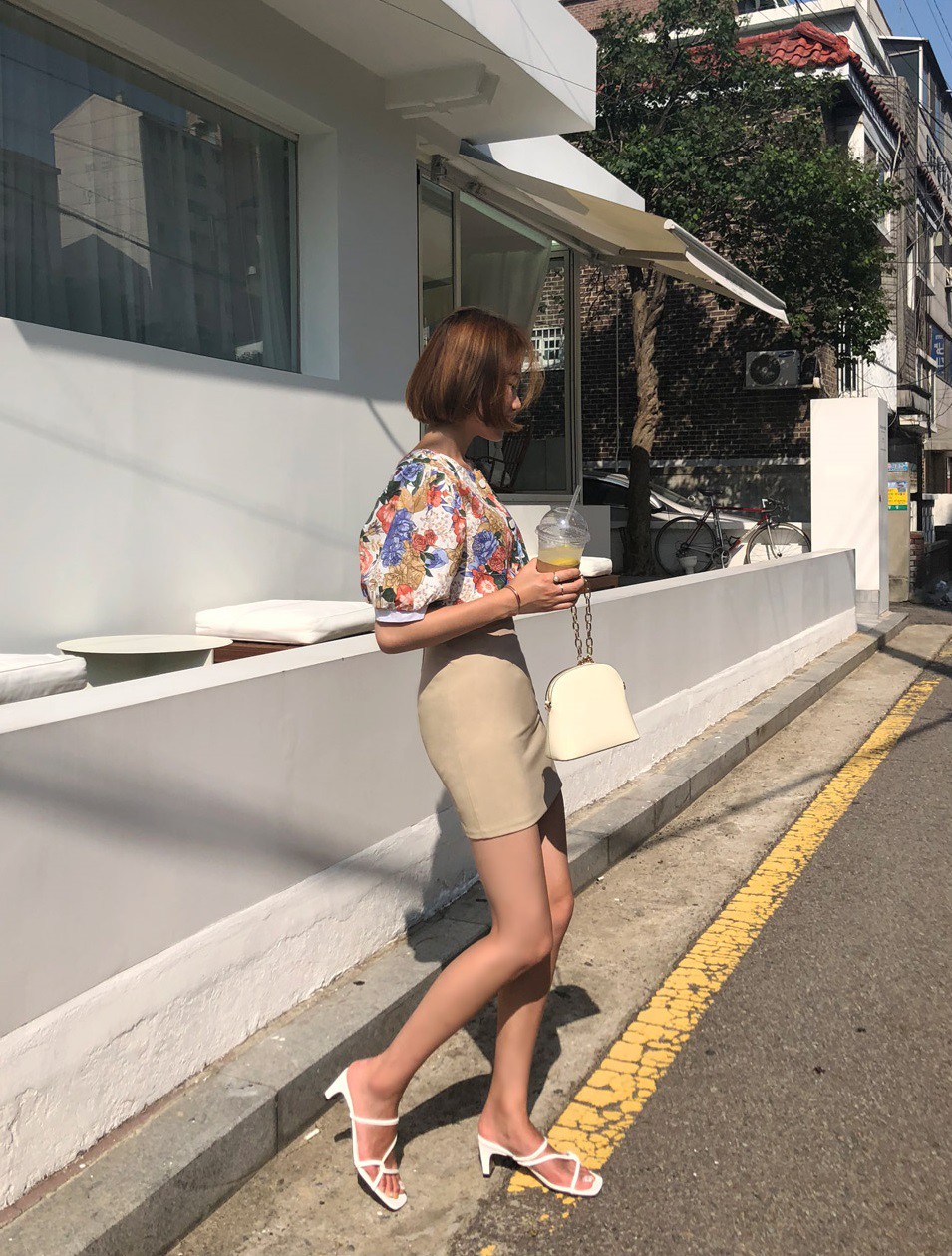 Nếu tự tin với thân hình vòng nào ra vòng nấy, các nàng đừng bỏ qua 5 items giúp khoe dáng triệt để này