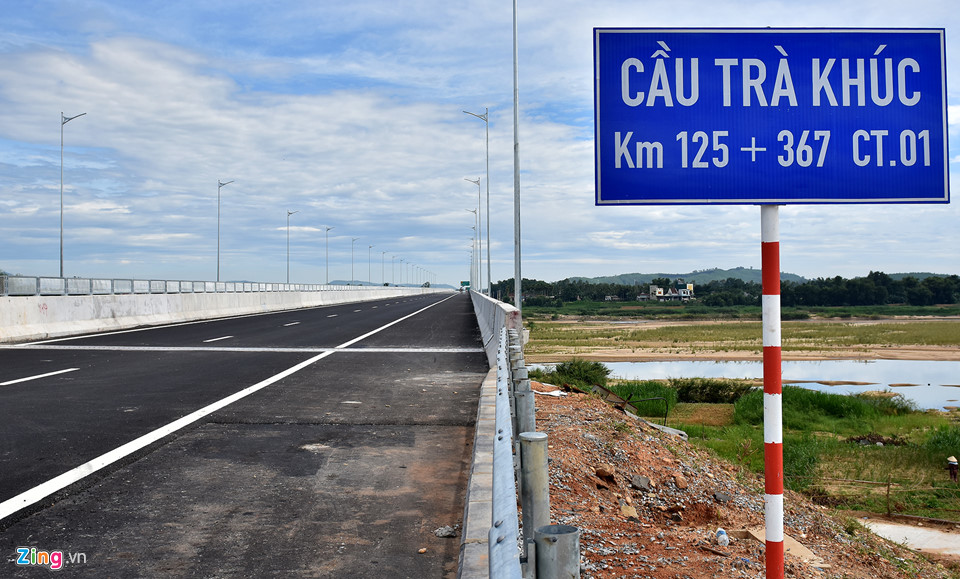 Toàn cảnh cao tốc Đà Nẵng - Quảng Ngãi trước ngày thông xe