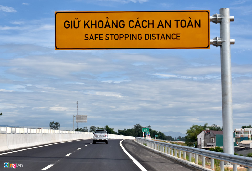 Toàn cảnh cao tốc Đà Nẵng - Quảng Ngãi trước ngày thông xe