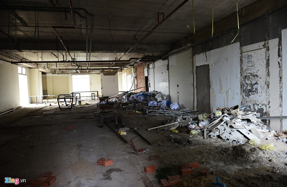 Chung cư Carina đổi sang màu vàng, cư dân vẫn chưa biết khi nào về nhà