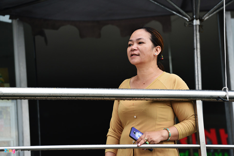 Chung cư Carina đổi sang màu vàng, cư dân vẫn chưa biết khi nào về nhà