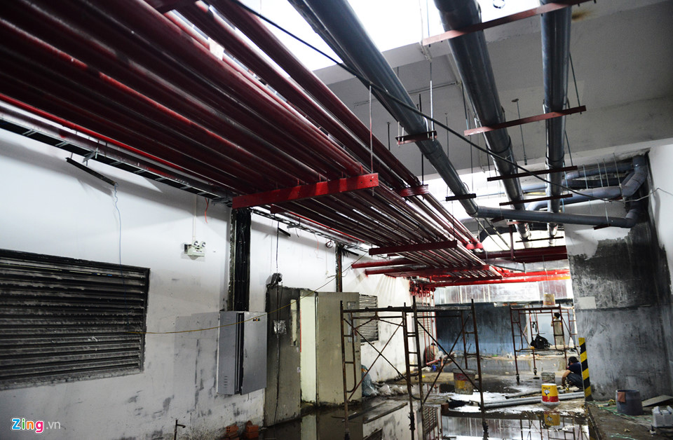 Chung cư Carina đổi sang màu vàng, cư dân vẫn chưa biết khi nào về nhà