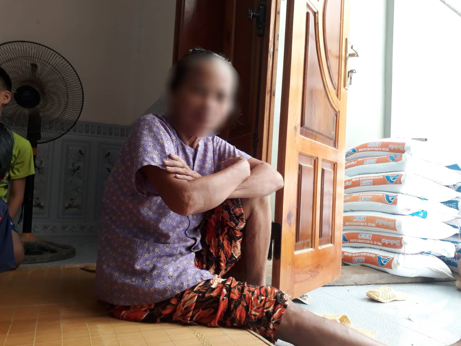 Vợ của y sĩ bị nghi để lây HIV cho hàng loạt người ở Phú Thọ: Nhiều người chưa rõ thực hư đã vào nhà quay chụp rồi đăng thông tin lên mạng