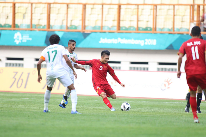 Quang Hải rực sáng, U23 Việt Nam thắng dễ trong ngày Công Phượng 2 lần trượt penalty