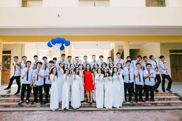 Những lớp học siêu giỏi ở Nghệ An, Hà Tĩnh: Học trường làng nhưng cả lớp đậu đại học, năm nào cũng thủ khoa trường top