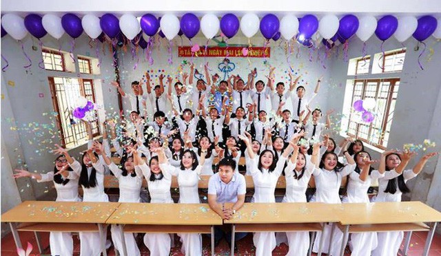 Những lớp học siêu giỏi ở Nghệ An, Hà Tĩnh: Học trường làng nhưng cả lớp đậu đại học, năm nào cũng thủ khoa trường top