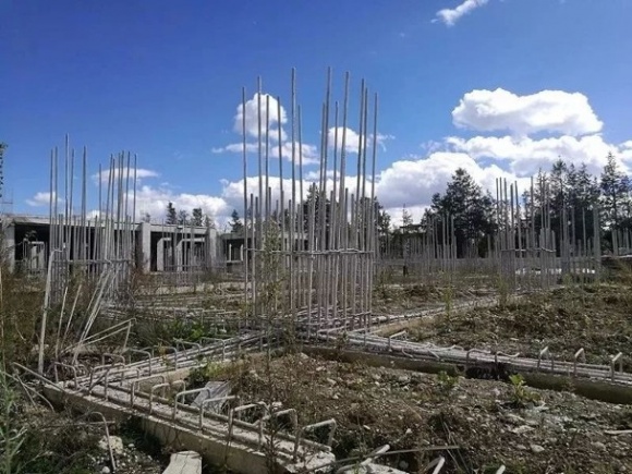 Giã từ showbiz, chuyên tâm từ thiện, Lý Á Bằng bất ngờ kinh doanh thua lỗ, phải bồi thường 140 tỷ đồng