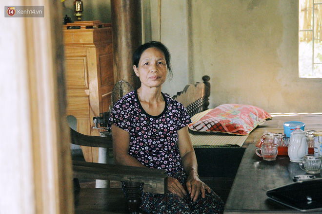 Nữ thủ khoa dân tộc Mường từng gạt nước mắt từ bỏ giảng đường: Nhờ cô giáo và mọi người, em được đi học rồi!