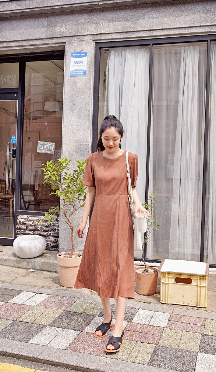 Muôn kiểu váy liền cùng cách diện chuẩn đẹp, thanh lịch mà mọi quý cô công sở cần biết