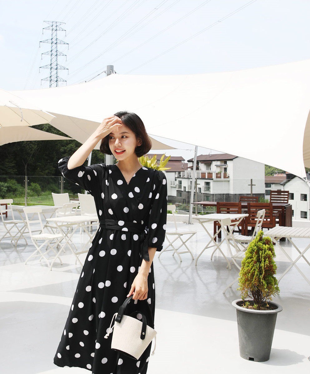 Muôn kiểu váy liền cùng cách diện chuẩn đẹp, thanh lịch mà mọi quý cô công sở cần biết