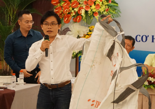 Công ty nhựa lo lỗ 10 triệu USD vì 5.000 container phế liệu tắc ở cảng