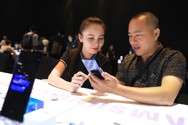 Galaxy Note9 có giá từ 22,99 triệu tại Việt Nam