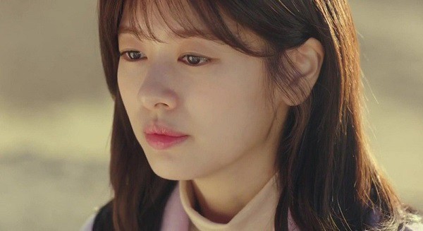 Chia tay đòi quà, cô gái chưa kịp phản ứng gì thì đã có người khác dạy cho người yêu cũ một bài học