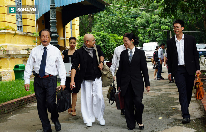 [Ảnh] Cuộc ly hôn đầy sóng gió của vợ chồng ông chủ cà phê Trung Nguyên