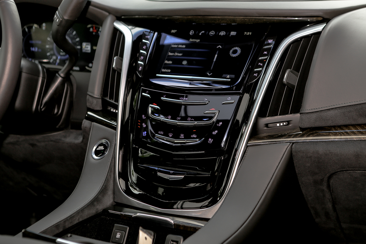 Khủng long Cadillac Escalade 2019 giá hơn 10 tỷ tại Việt Nam