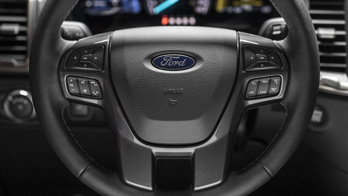 Lần đầu bán ở Mỹ, Ford Ranger 2019 giá từ 24.300 USD