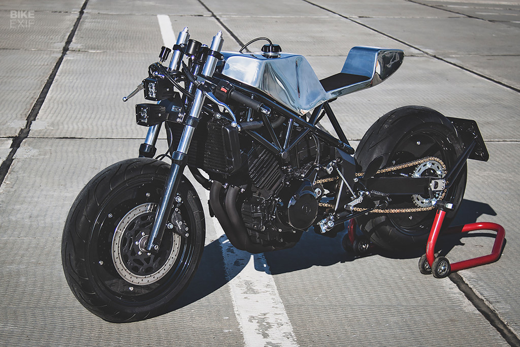 Cận cảnh mẫu độ cafe - streetfighter Yamaha TRX850 từ Nga