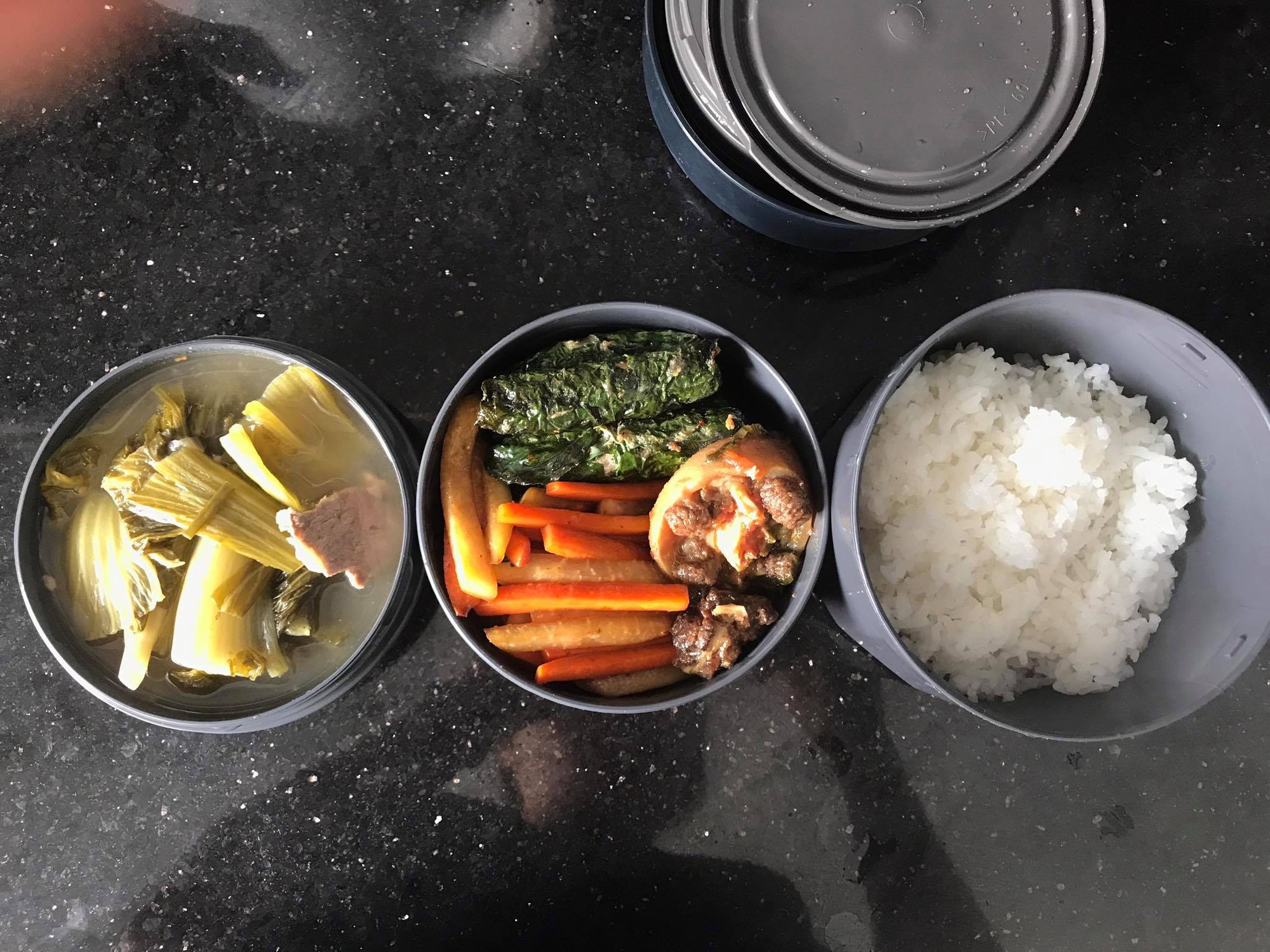 Vợ tá hỏa nhận ra hộp cơm làm cho chồng bị anh ngụy tạo thành cảnh gia đình tan vỡ để đò đưa gái lạ