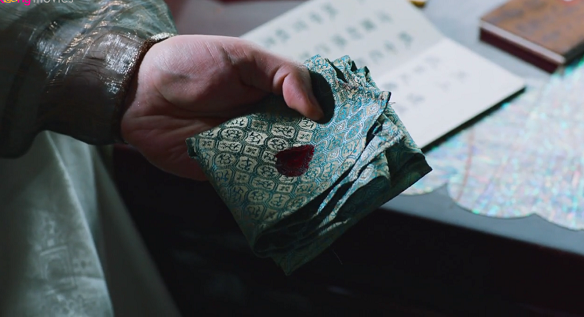 Phim Hương mật tựa khói sương tập 23-24: Cẩm Mịch chuẩn đoán Húc Phượng mắc bệnh tương tư