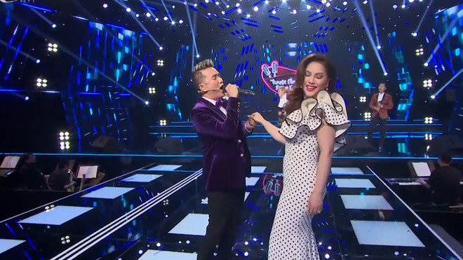 Tuyệt đỉnh song ca tập 6: Minh Tuyết bắt Mr Đàm tặng Quang Lê hột xoàn, Dương Triệu Vũ gợi ý tặng... hột mít!