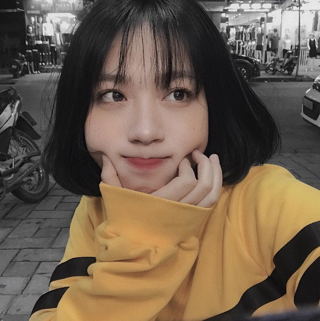 Bạo gan nhắn tin hỏi tuổi crush, hot boy cao 1m86 cưa đổ chị đẹp 1m54