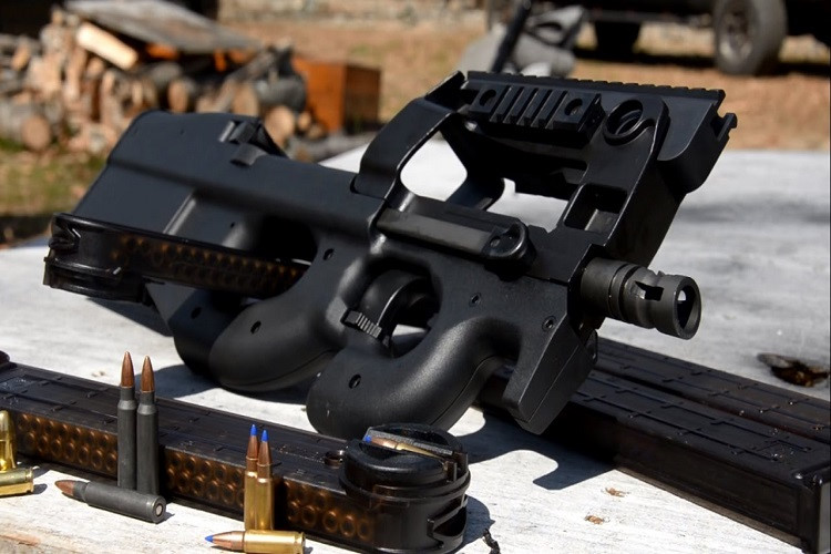 Sức mạnh súng tiểu liên P90 trong tay Đặc công Việt Nam