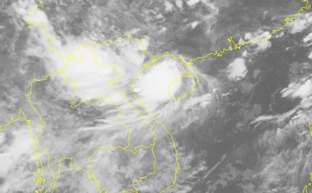 Bão số 4 chỉ còn cách Thái Bình khoảng 200km, sức gió mạnh nhất gần tâm bão giật cấp 11