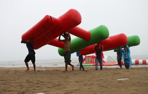 Các tỉnh cấm biển, sơ tán dân vùng nguy hiểm để tránh bão